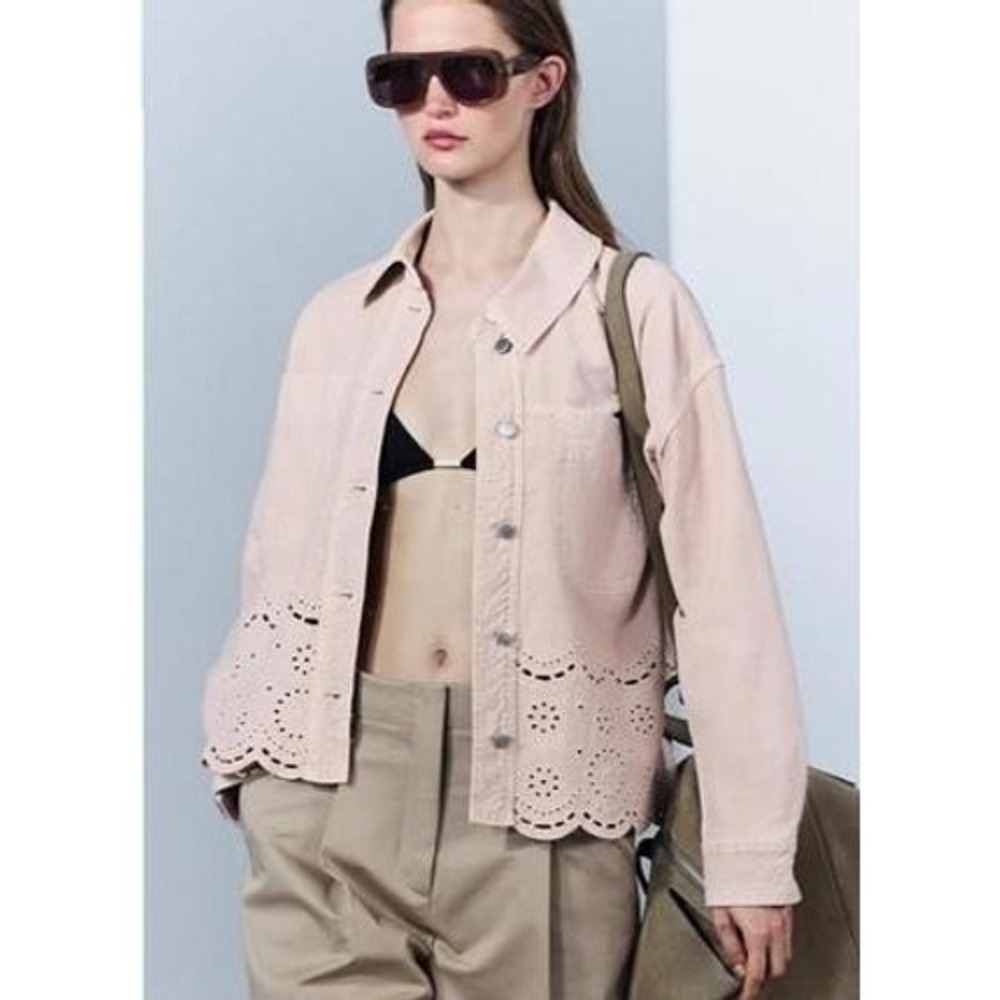 Zara Denim Shacket Womens XS Beige Eyelet Scalloped Hem Snap Button Overshirt